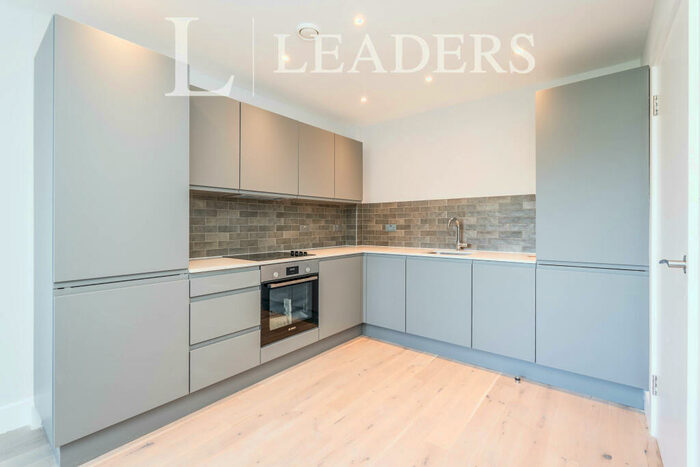 1 Bedroom Apartment To Rent In Compass Point, Romsey Road, SO16