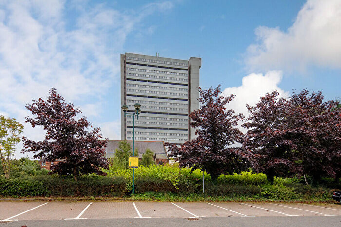2 Bedroom Apartment For Sale In Crow Road, Anniesland, Glasgow, G13