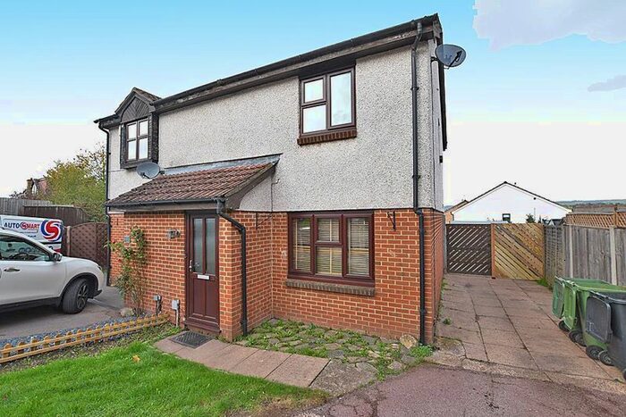 3 Bedroom Property To Rent In Rhodewood Close, Downswood, Maidstone, ME15