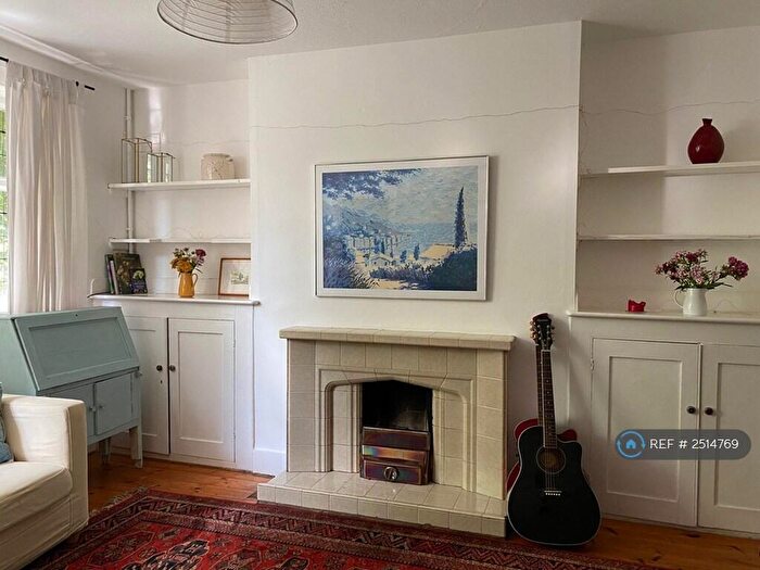3 Bedroom Terraced House To Rent In Portsmouth Road, Guildford, GU2