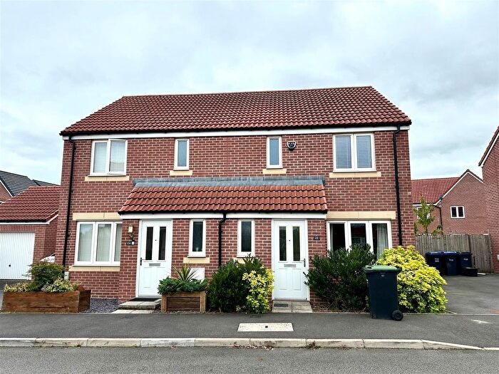 3 Bedroom Semi-detached House To Rent In Hickory Way, Chippenham, SN15
