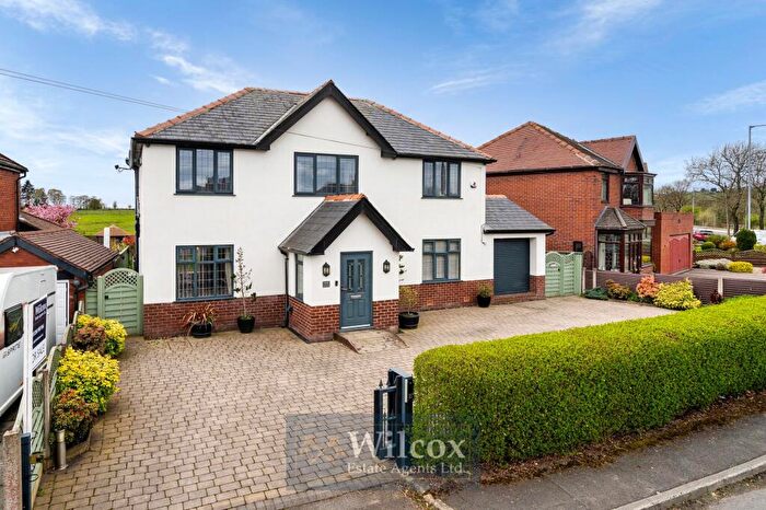 4 Bedroom Detached House For Sale In Stapleton Avenue, Bolton, BL1
