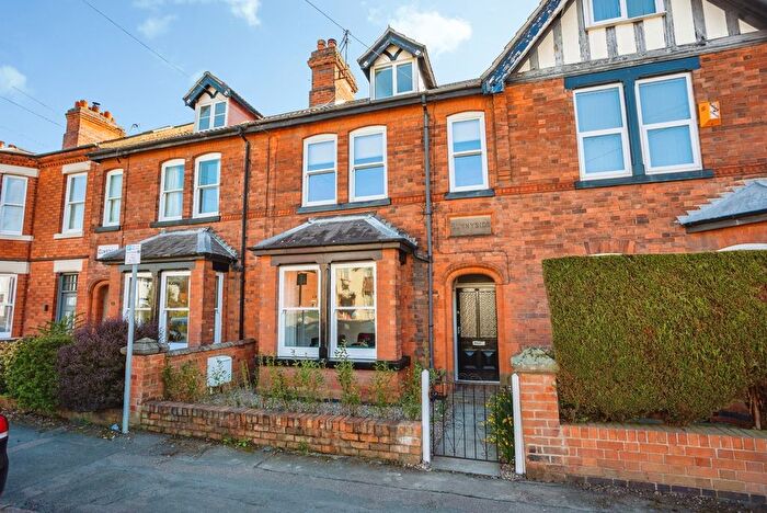 4 Bedroom Terraced House For Sale In Beacon Road, Loughborough, Leicestershire, LE11