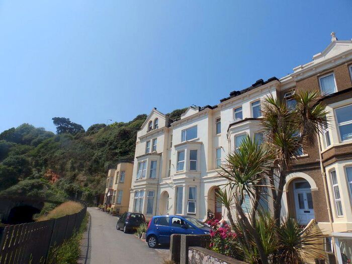 2 Bedroom Flat To Rent In Marine Parade, Dawlish, EX7