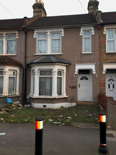 3 Bedroom Terraced House To Rent In Howard Road, Ilford, IG1