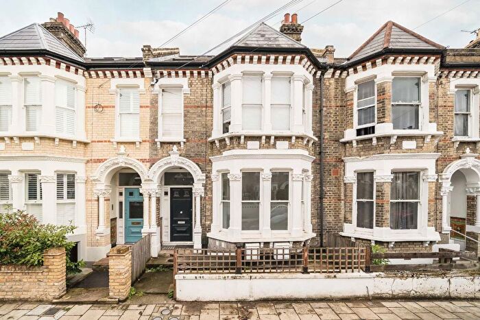 1 Bedroom Flat To Rent In Helix Road, Brixton, SW2