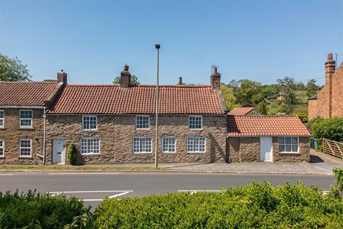 4 Bedroom Semi-Detached House For Sale In Main Street, East Ayton, Scarborough, YO13