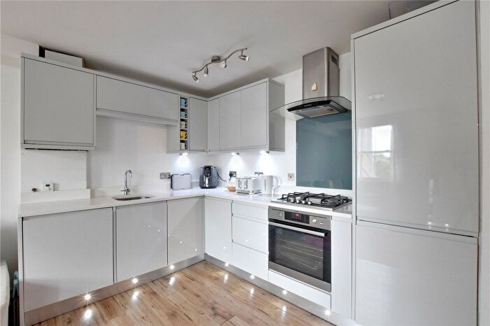 2 Bedroom Flat For Sale In Blackheath Road, Greenwich, London, SE10