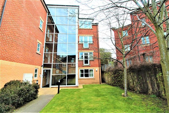 2 Bedroom Apartment To Rent In Abbey Court, Leeds, LS5