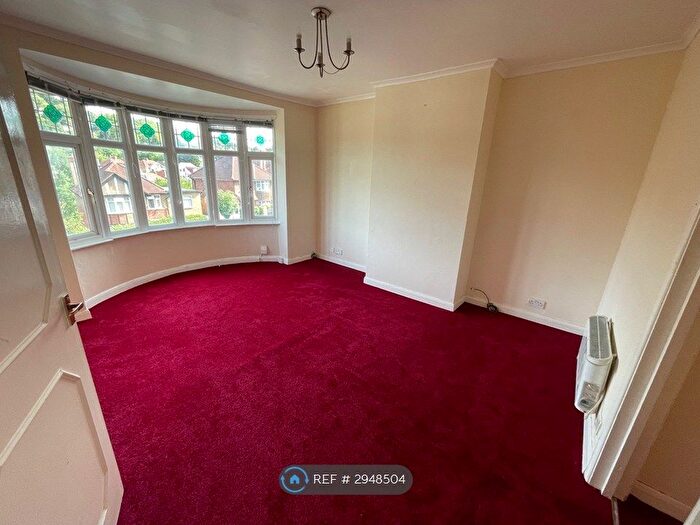2 Bedroom Flat To Rent In Whitelands Road, High Wycombe, HP12
