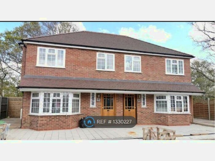 3 Bedroom Semi-Detached House To Rent In The Moor Road, Sevenoaks, TN14
