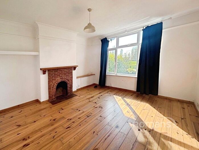 1 Bedroom Flat To Rent In Blackamoor Lane, Maidenhead, SL6