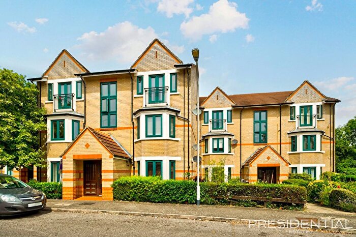 1 Bedroom Flat For Sale In Peel Close, London, E4