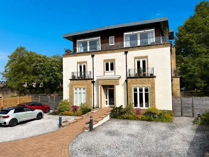 2 Bedroom Flat To Rent In South Park Road, Harrogate, HG1