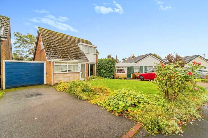 2 Bedroom Bungalow For Sale In Huntroyde Avenue, Padiham, Burnley, Lancashire, BB12