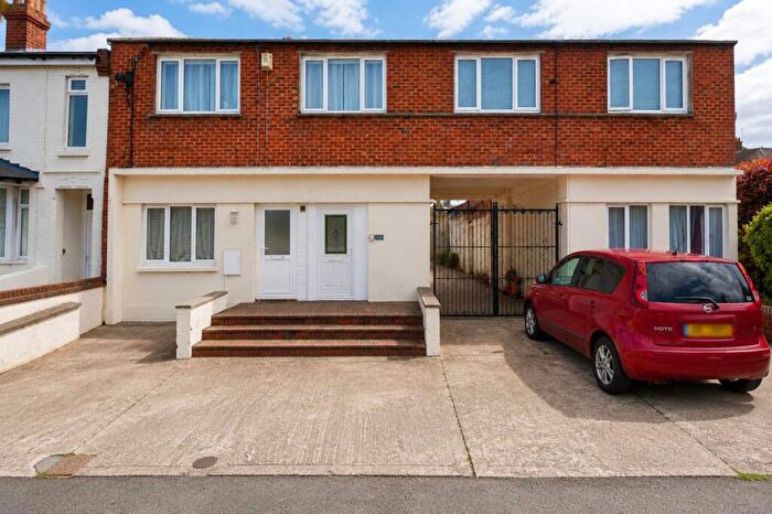 2 Bedroom Flat For Sale In Southampton, SO15