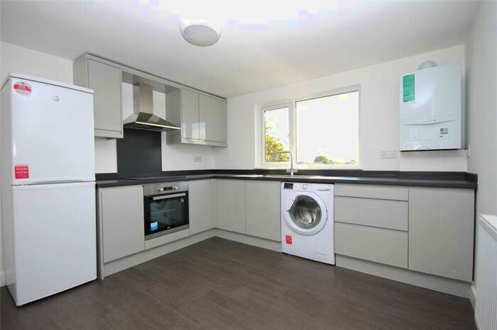 1 Bedroom Apartment To Rent In Chigwell Road, London, E18