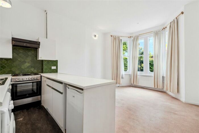 1 Bedroom Property To Rent In Thurleigh Road, SW12