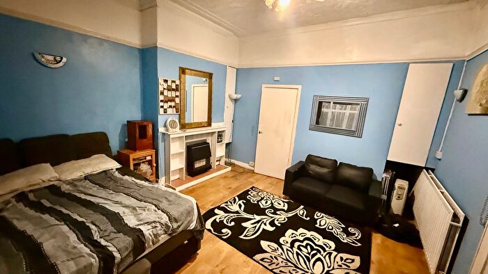 1 Bedroom Flat To Rent In Monument Road, Birmingham, B16