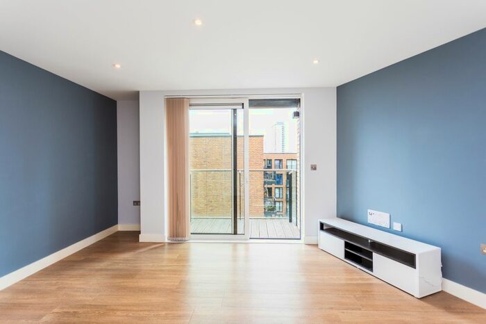 2 Bedroom Flat To Rent In Seafarer Way, London, SE16