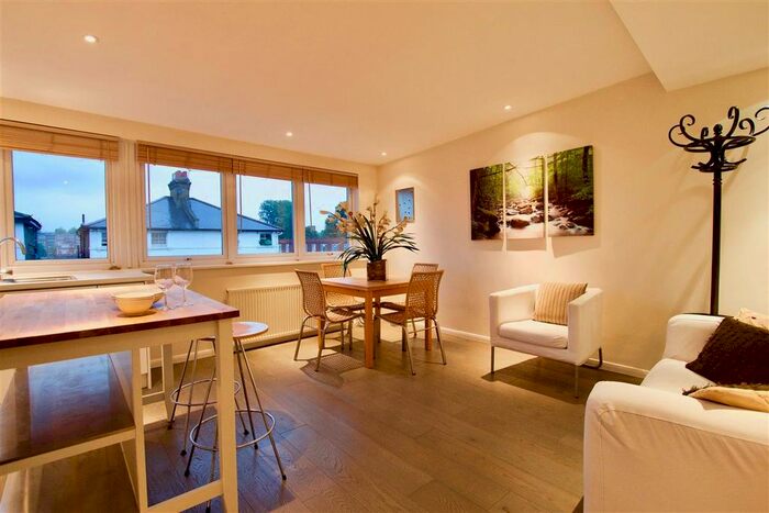 2 Bedroom Flat To Rent In Lower Richmond Road, London, SW15