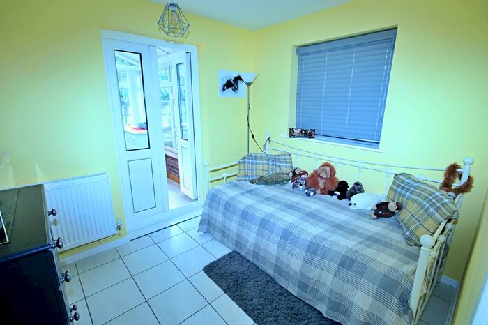 2 Bedroom Bungalow For Sale In Abberley, Wilnecote, Tamworth, Staffordshire B77