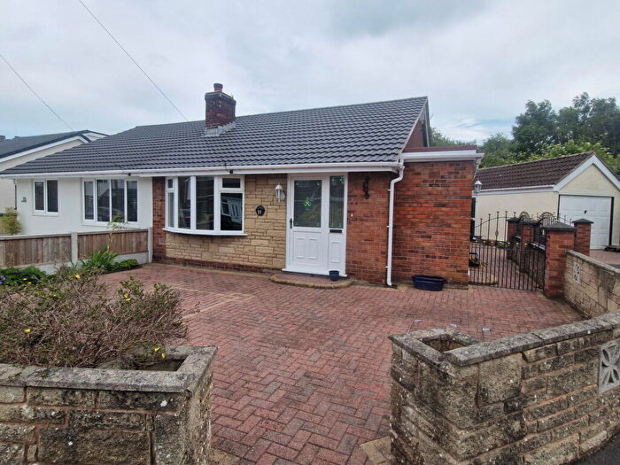 2 Bedroom Semi-Detached Bungalow For Sale In Hesketh Drive, Maghull, L31