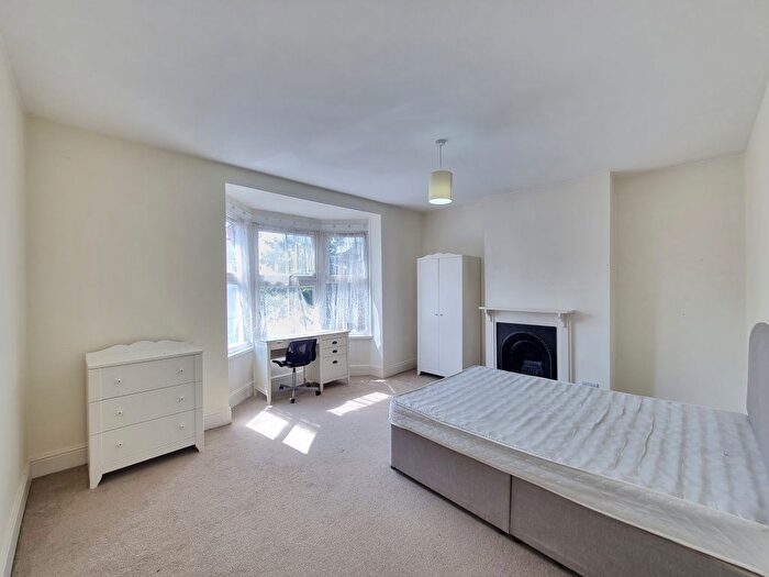 3 Bedroom Terraced House To Rent In Lorne Road, Leicester, LE2