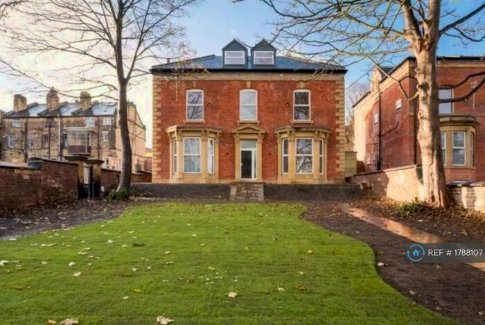 2 Bedroom Flat To Rent In Chapeltown Road, Leeds, LS7