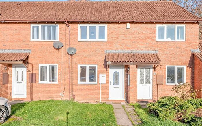 2 Bedroom Terraced House For Sale In Foxcote Close, Redditch, B98