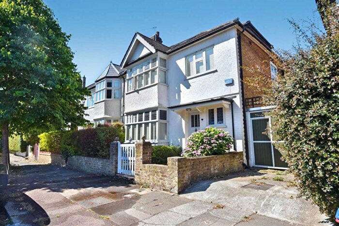 5 Bedroom Property To Rent In Prebend Gardens, Hammersmith, Chiswick, W6