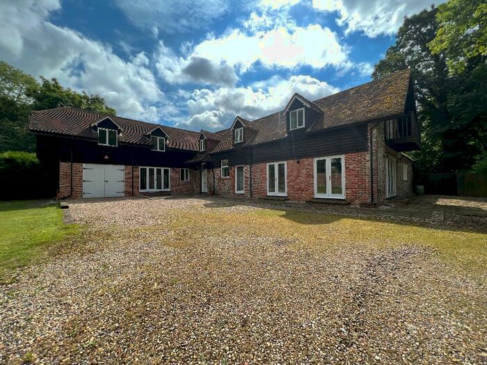 4 Bedroom Detached House To Rent In Mill Lane, Cookham, SL6