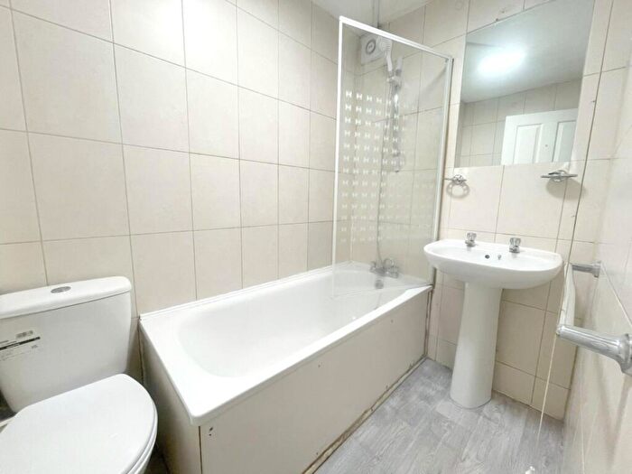 1 Bedroom Flat To Rent In Cricklewood Broadway, Cricklewood, NW2