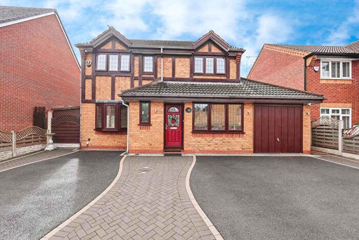 4 Bedroom Detached House For Sale In Farndon Avenue, Marston Green, West Midlands, B37