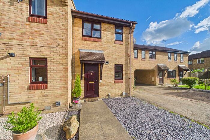 2 Bedroom Terraced House For Sale In Tarnbrook Way, Bracknell, Berkshire, RG12