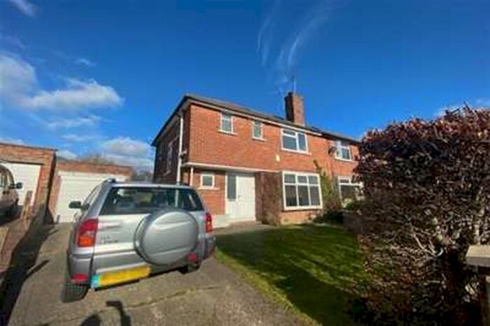 3 Bedroom Semi-Detached House To Rent In Struan Road, S7