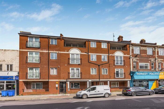 2 Bedroom Flat For Sale In Elm Grove, Southsea, PO5
