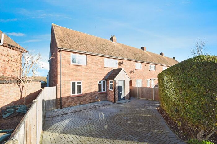 4 Bedroom End Terrace House For Sale In Rifle Hill, Braintree, CM7