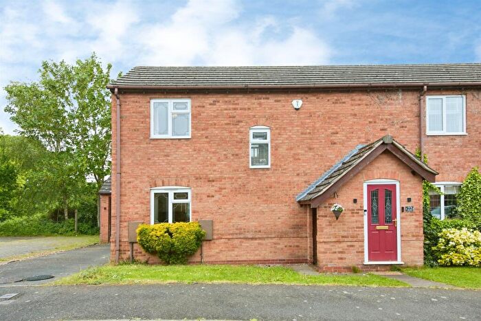 3 Bedroom Semi-Detached House For Sale In Squirrel Walk, Overseal, Swadlincote, DE12