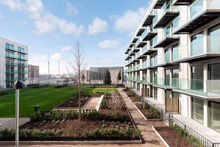 Flat To Rent In Caravel House, Treacle Works, E16