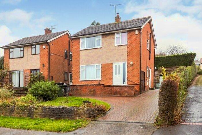 3 Bedroom Detached House To Rent In Kirk Road, Nottingham, NG3