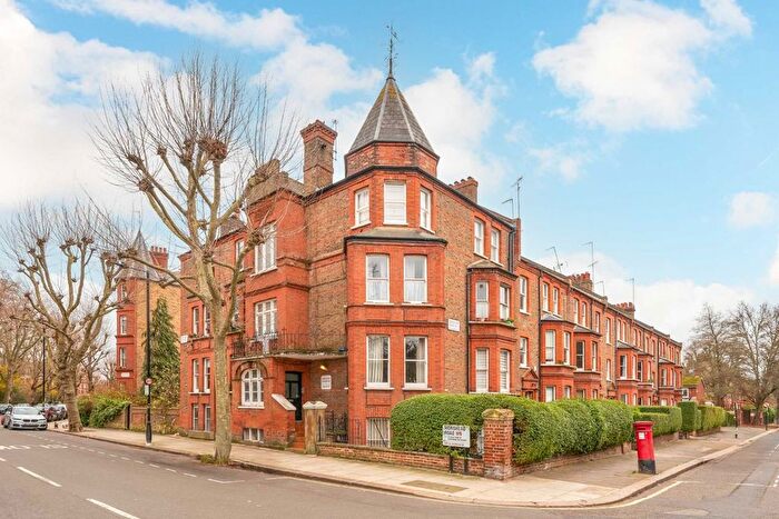 4 Bedroom Flat To Rent In Essendine Road, London, W9