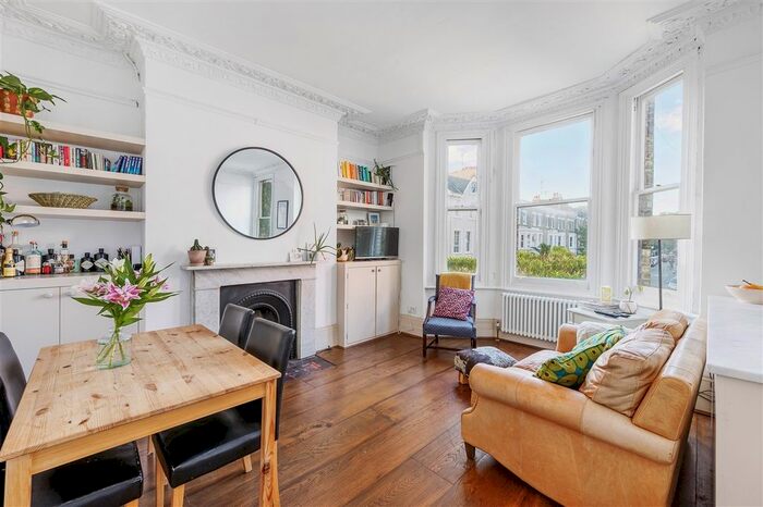 2 Bedroom Flat To Rent In Thornfield Road, London, W12