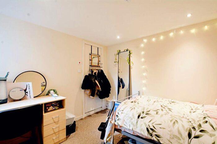 4 Bedroom Terraced House To Rent In Peveril Street, Nottingham, NG7