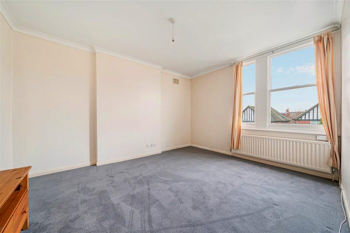 1 Bedroom Flat To Rent In Acacia Road, London, W3