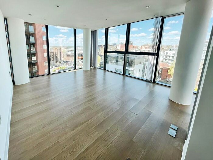 2 Bedroom Apartment To Rent In Ocean Village, Southampton, SO14
