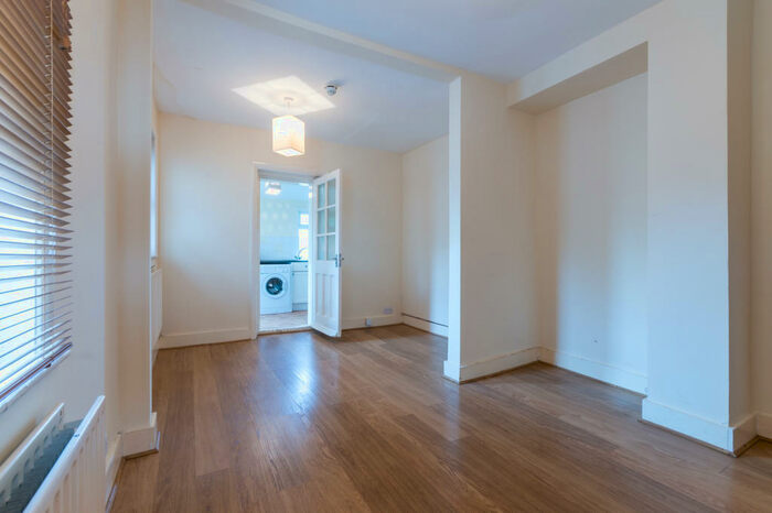 Studio To Rent In Whiteley Road, Gipsy Hill, SE19