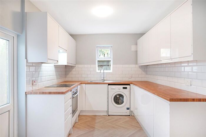 4 Bedroom Terraced House To Rent In Harcourt Road, London, SE4