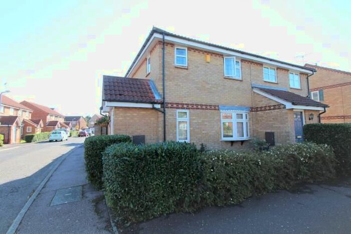 3 Bedroom Property To Rent In Chelmer Drive, South Ockendon, RM15