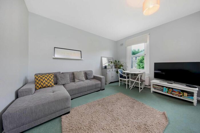 1 Bedroom Flat To Rent In Lichfield Road, London, NW2